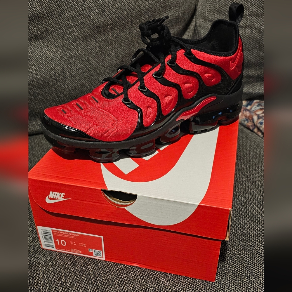 Nike VaporMax Plus (University Red/Black) - Size 10
